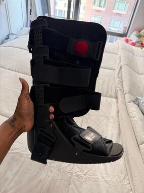 Adjustable Black Medical Walking Boot